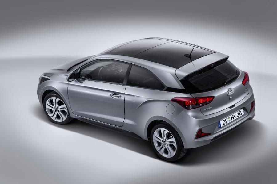  Hyundai i20 Coupe 2015 года  (фото 6 из 30)